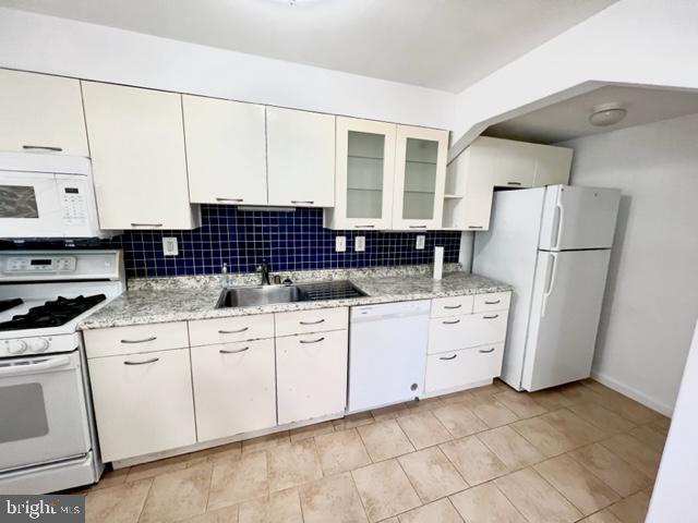 AIRAGE VILLAGE - Residential Lease