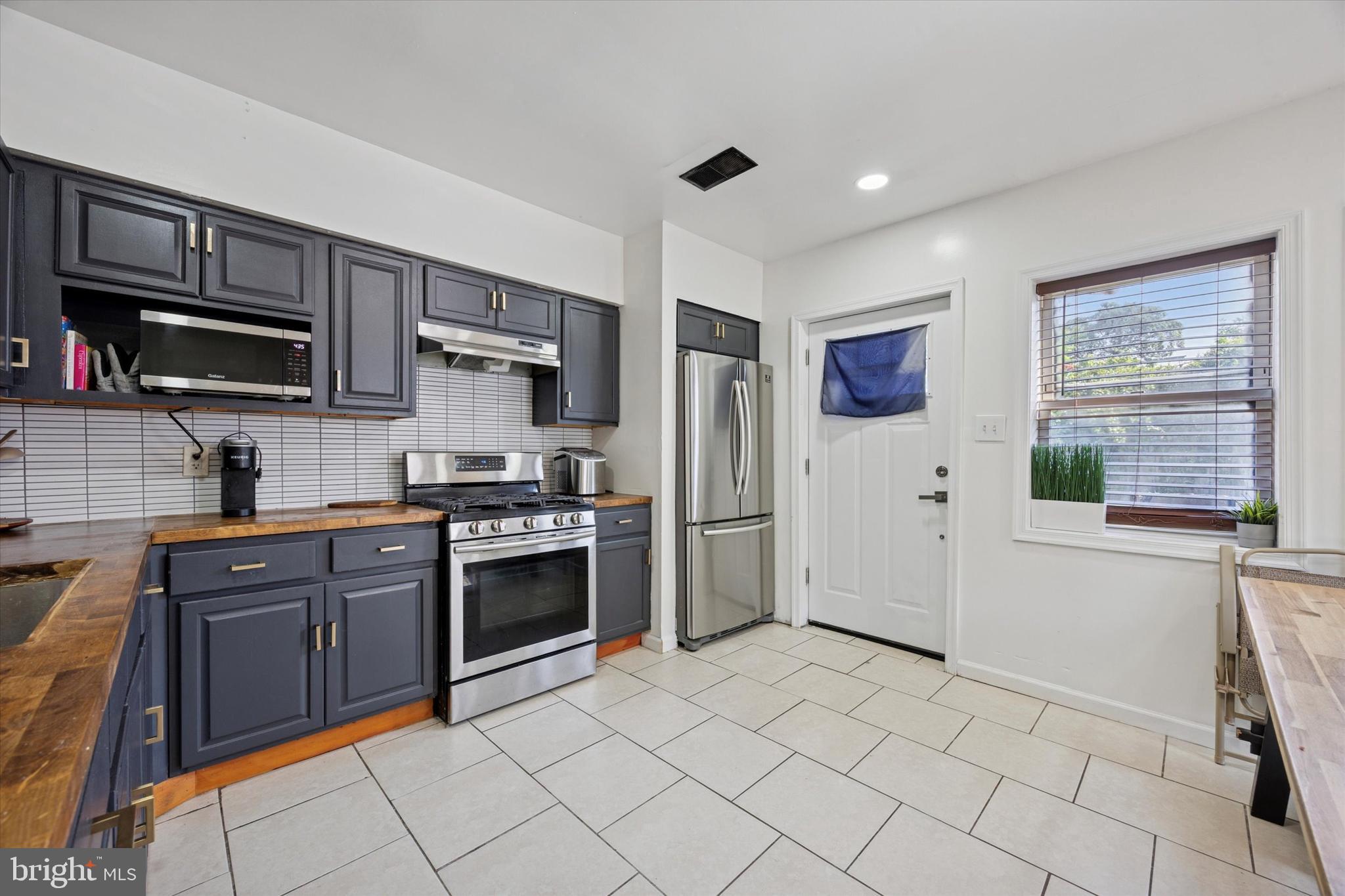 STRAWBERRY MANSION - Residential