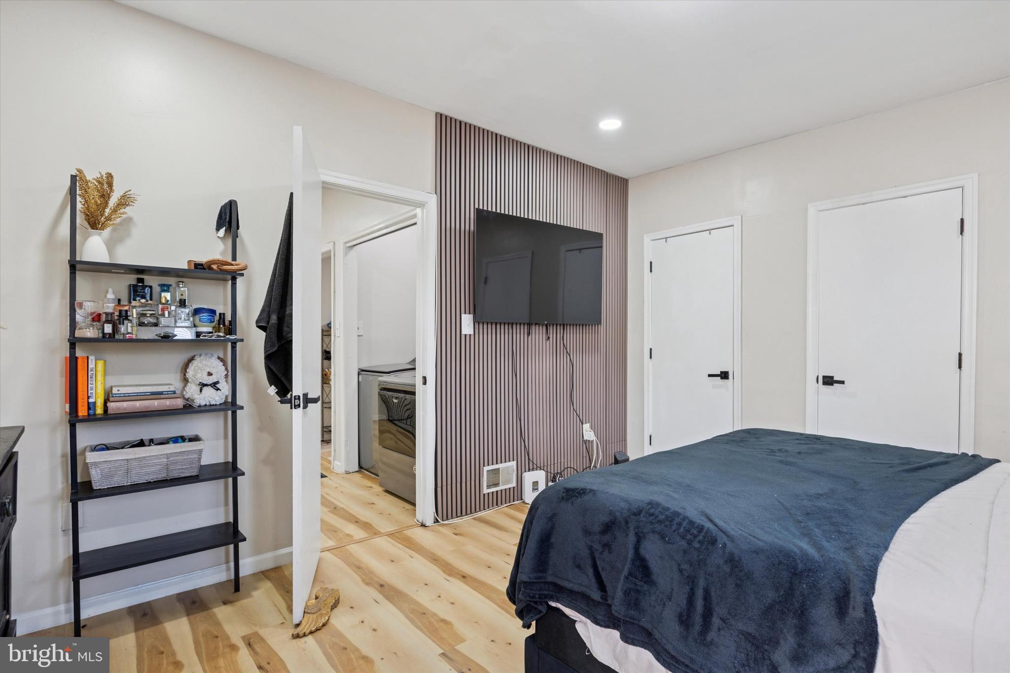 STRAWBERRY MANSION - Residential