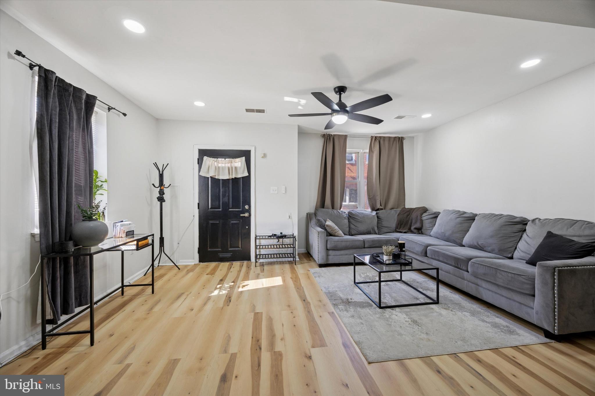 STRAWBERRY MANSION - Residential