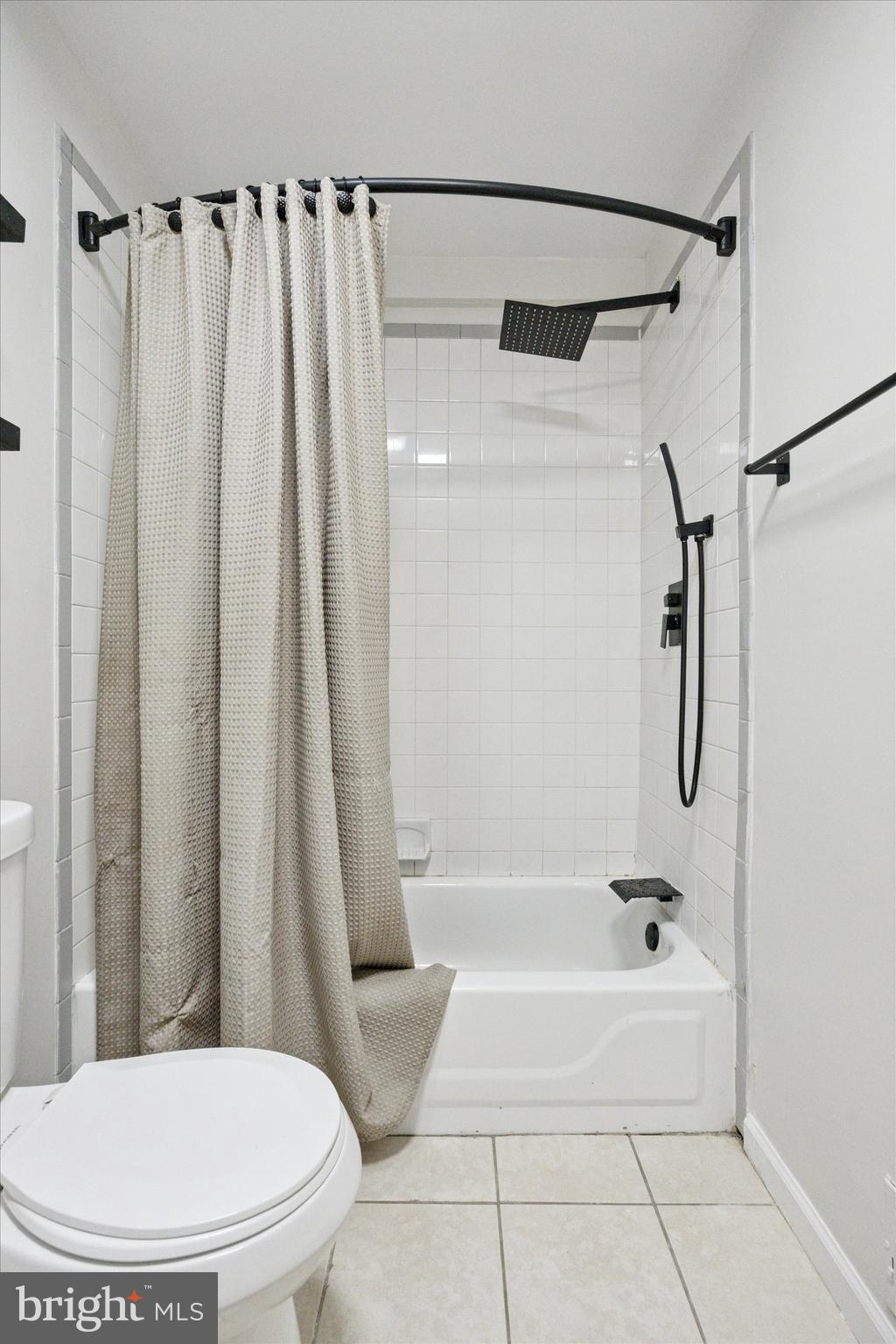 STRAWBERRY MANSION - Residential