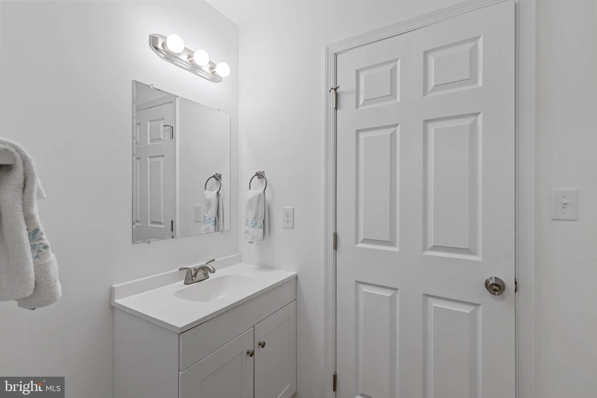 Columbia, Maryland 21045, United States, 4 Bedrooms Bedrooms, ,3 BathroomsBathrooms,Residential,Active,135340