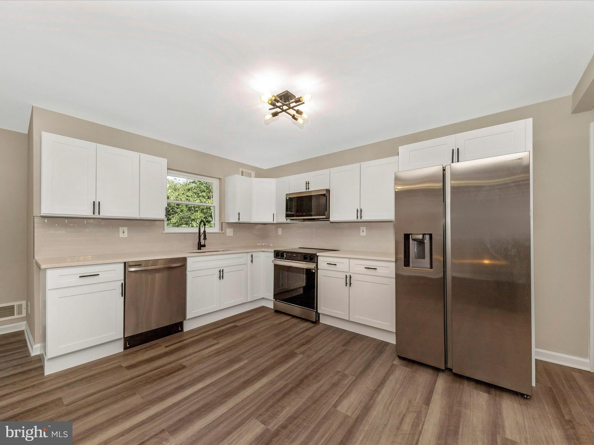 LOCH HAVEN - Residential