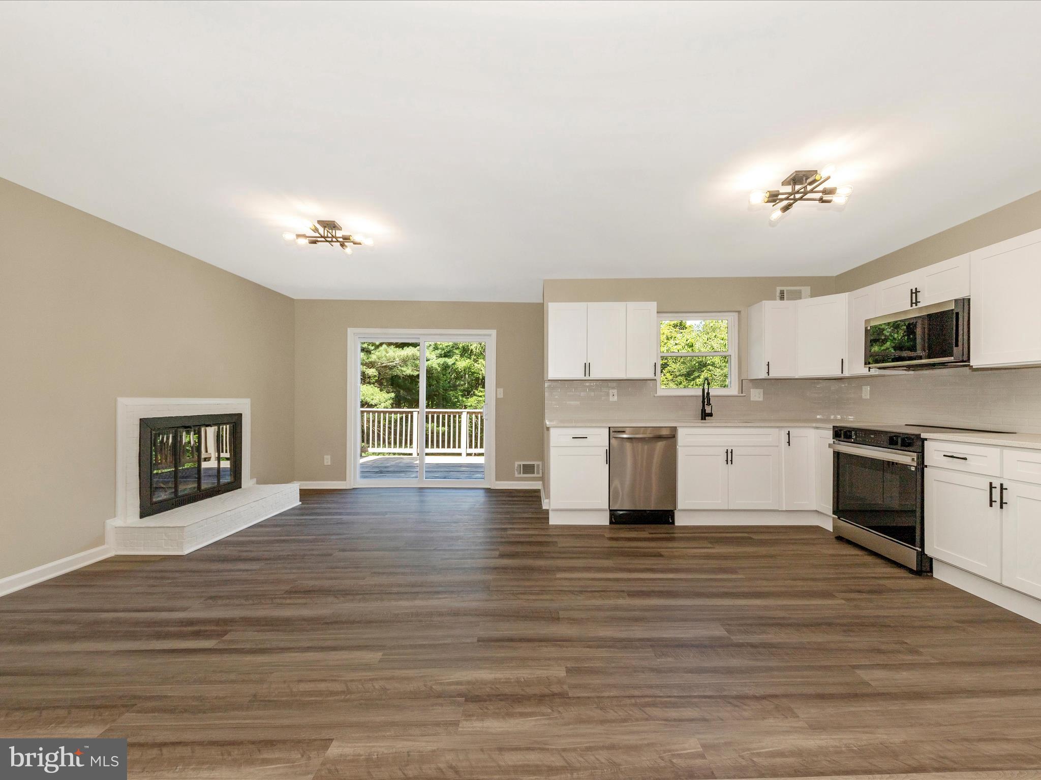 LOCH HAVEN - Residential