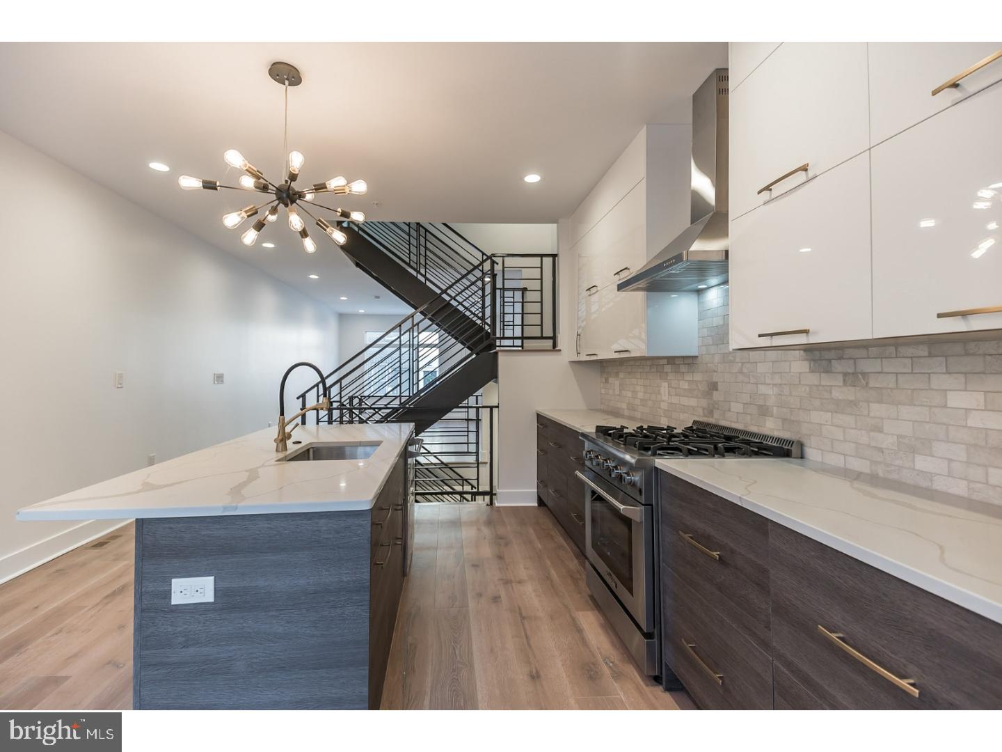 POINT BREEZE - Residential