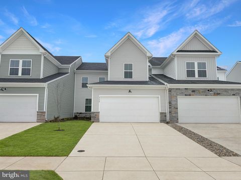 Townhouse For Sale - 3114 Pett Level Drive<br/> MIDDLETOWN, DE 19709