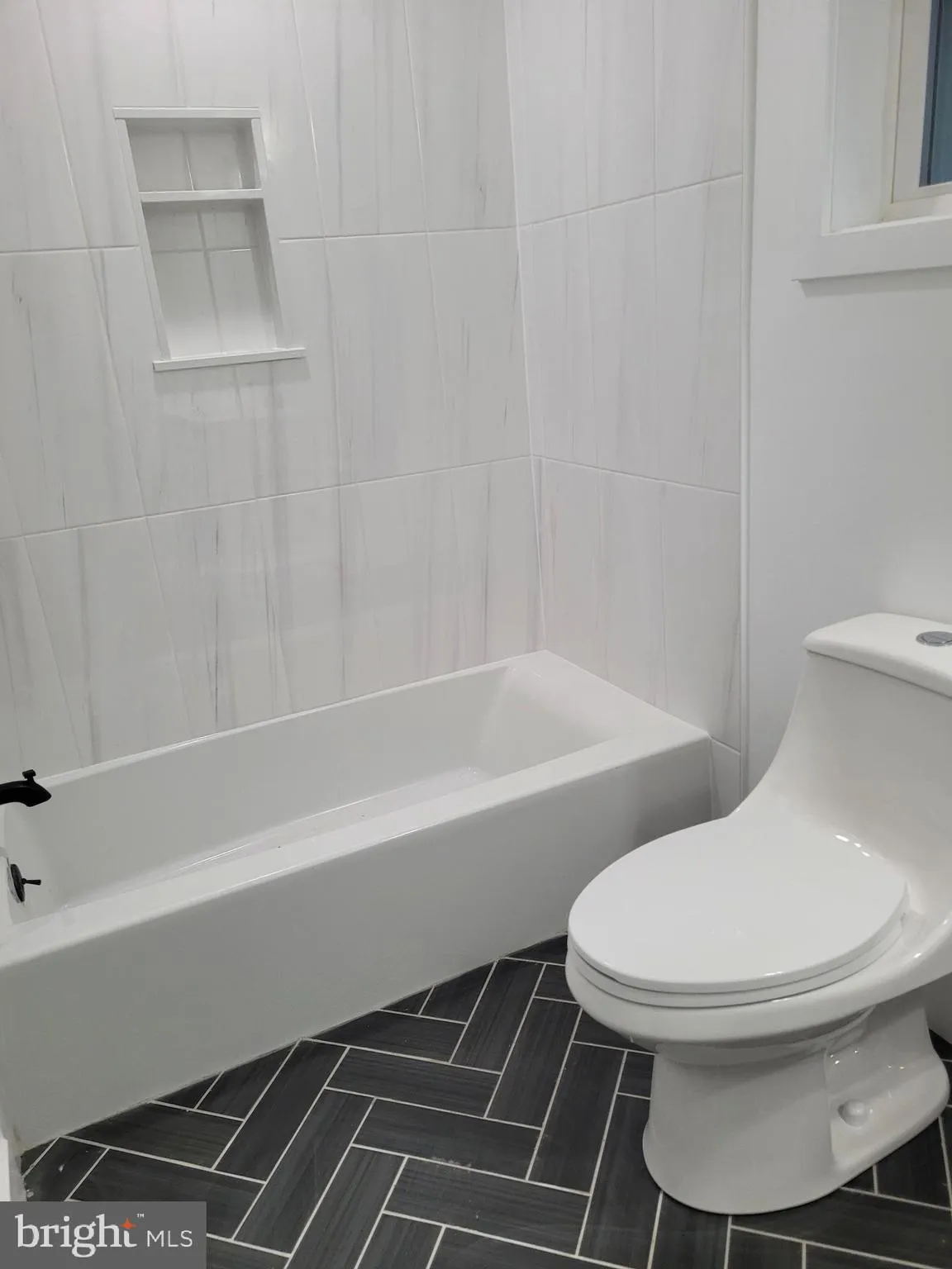 Philadelphia, Pennsylvania 19145, United States, 2 Bedrooms Bedrooms, ,2 BathroomsBathrooms,Residential,Active,114379