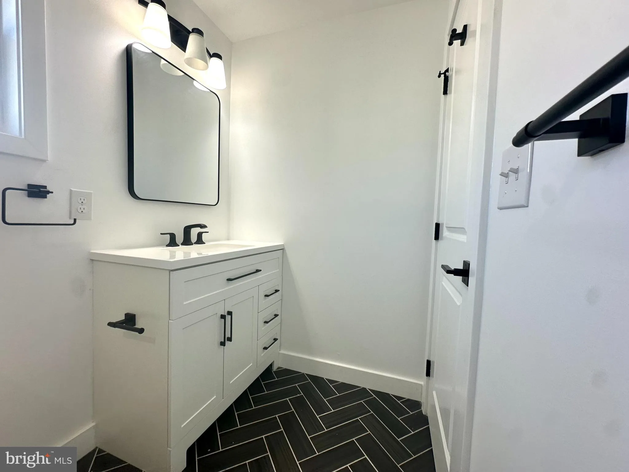 Philadelphia, Pennsylvania 19145, United States, 2 Bedrooms Bedrooms, ,2 BathroomsBathrooms,Residential,Active,114379