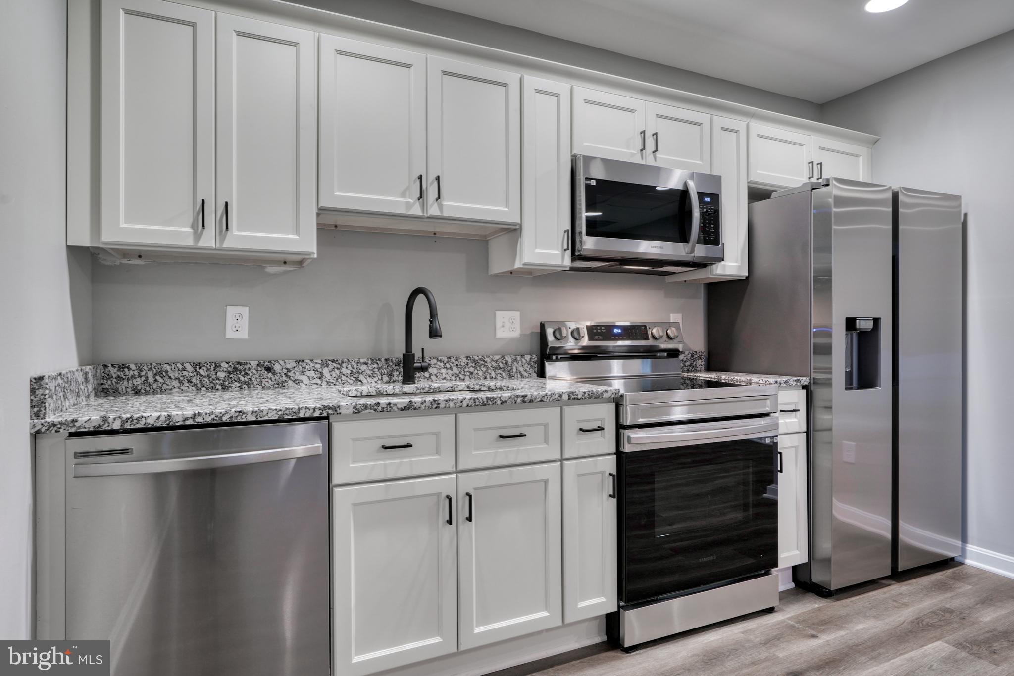 6722 BRENTWOOD AVENUE 2FL