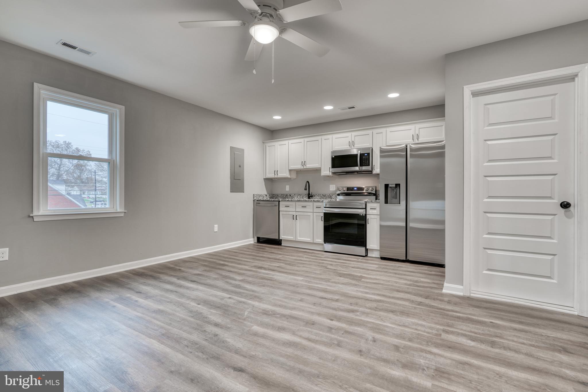 6722 BRENTWOOD AVENUE 2FL