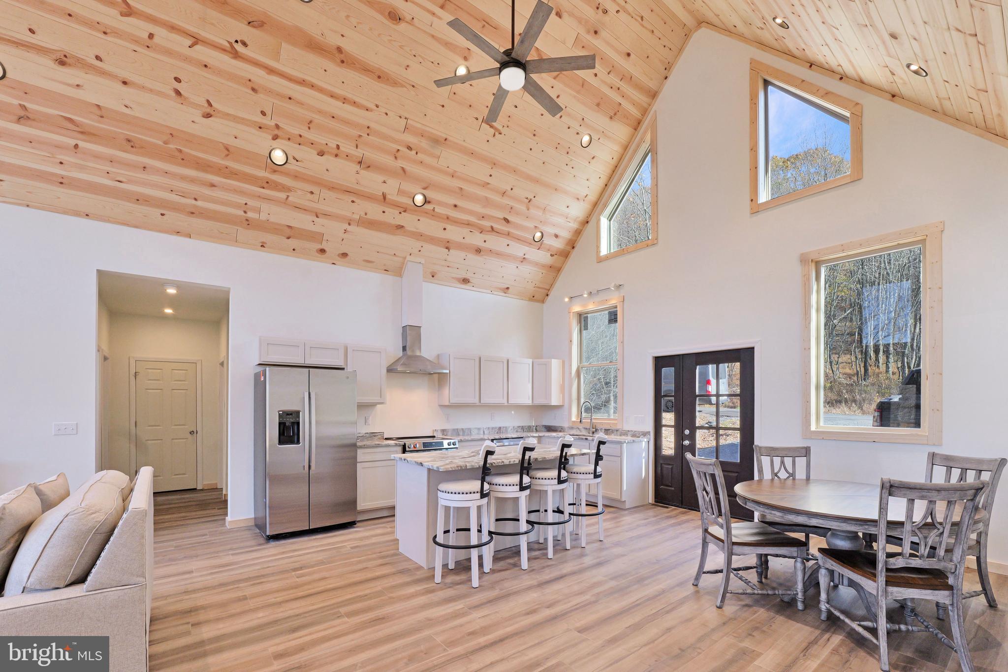 ALPINE LAKE  RESORT - Residential