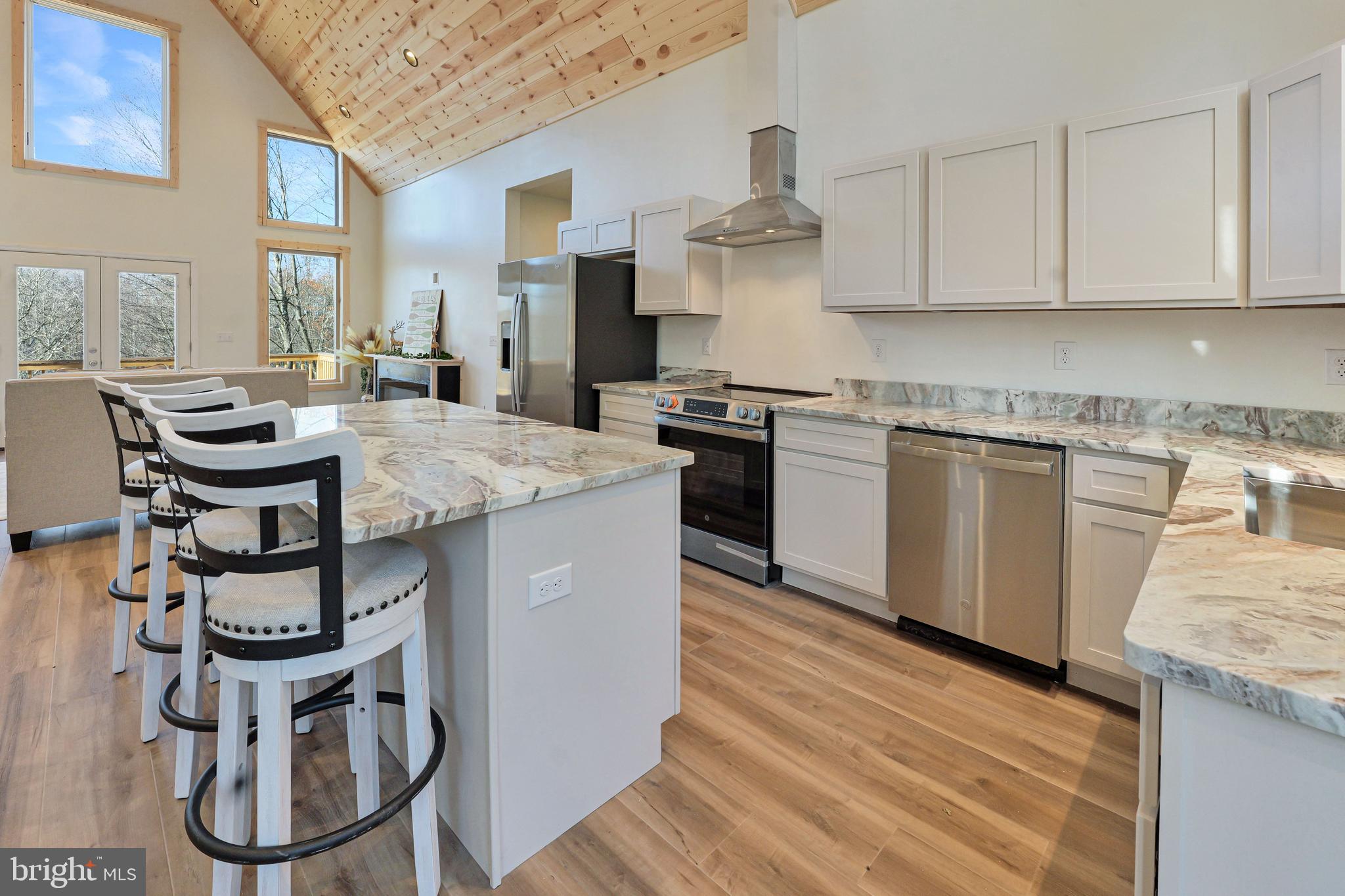 ALPINE LAKE  RESORT - Residential