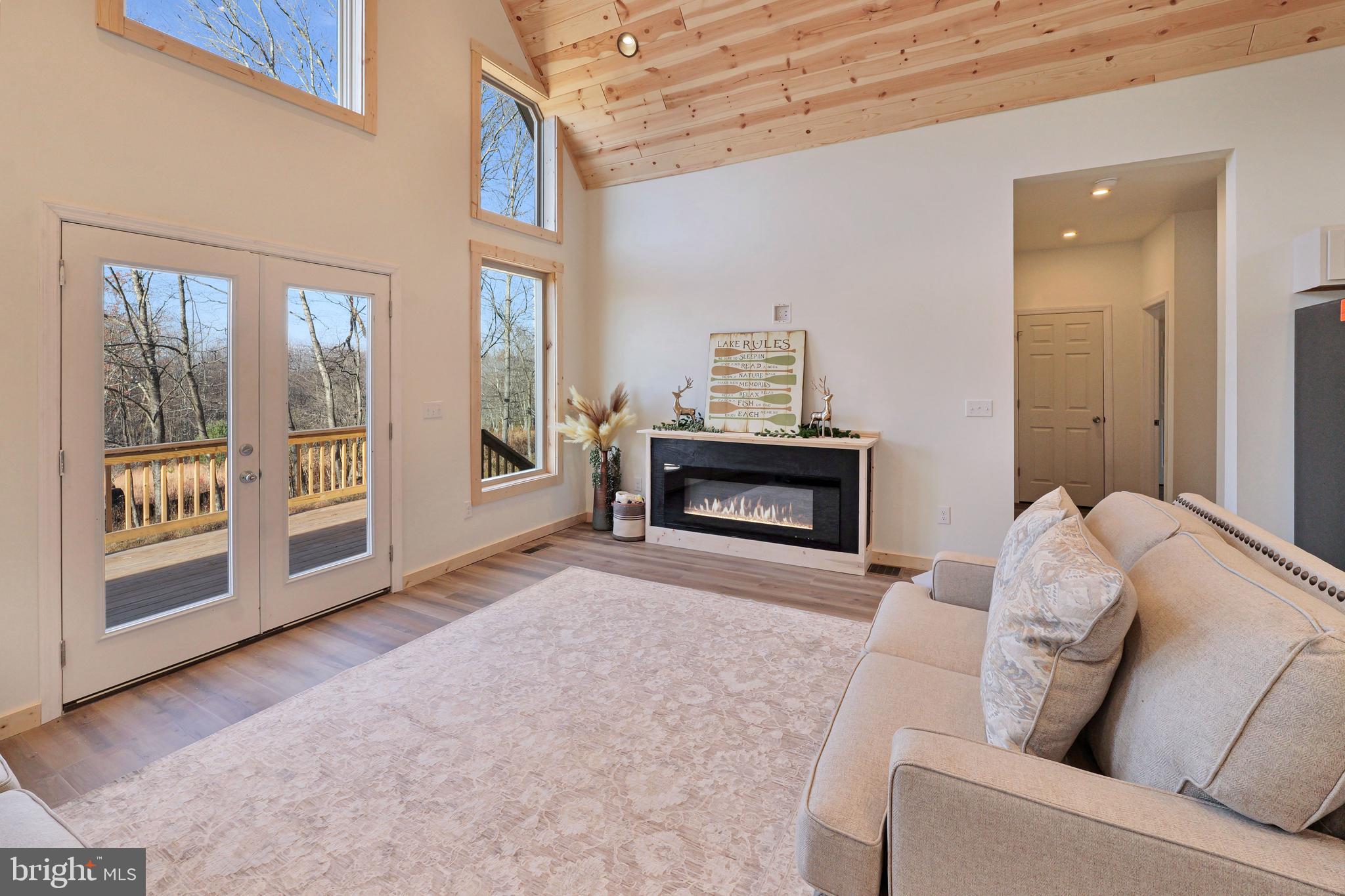 ALPINE LAKE  RESORT - Residential