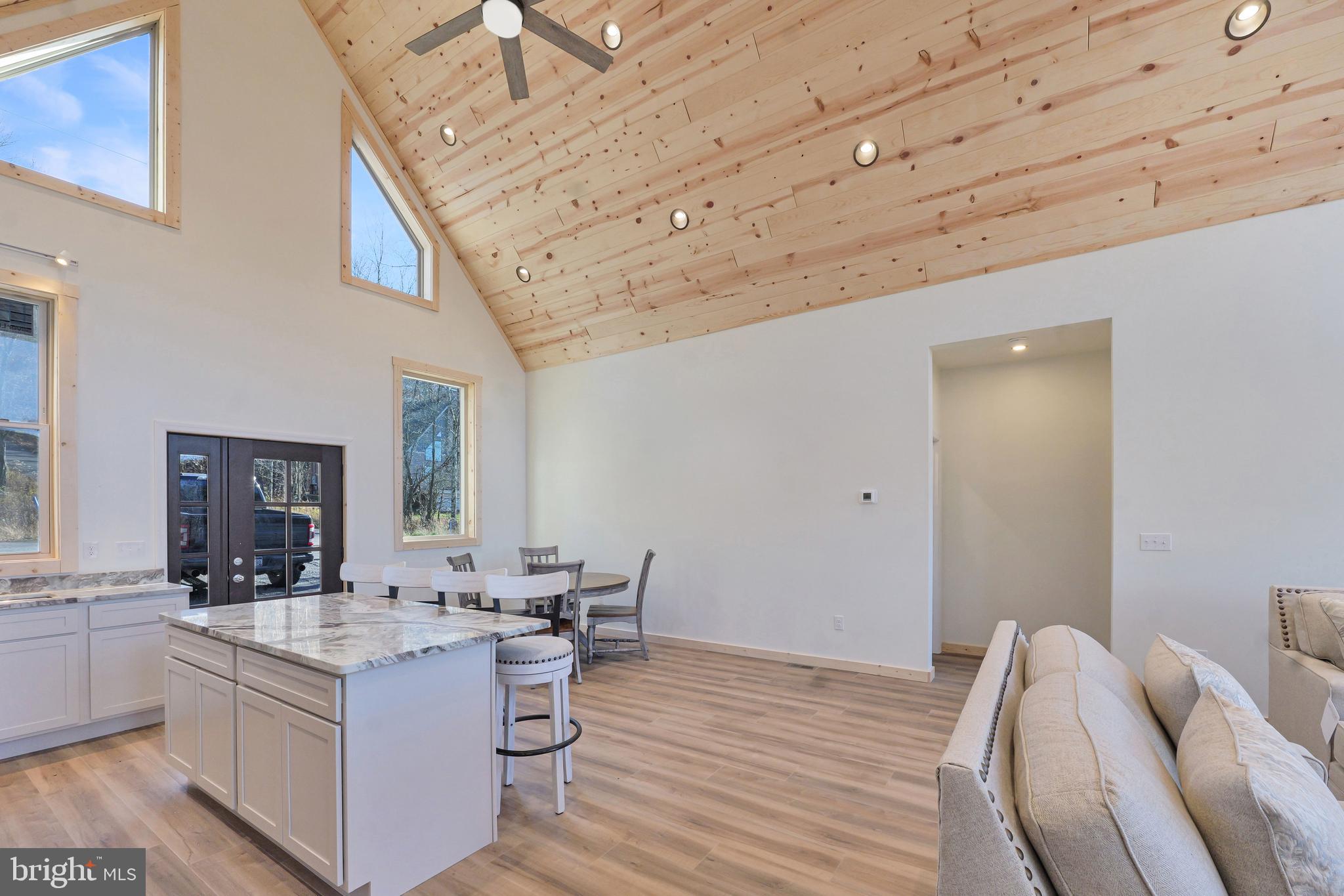 ALPINE LAKE  RESORT - Residential