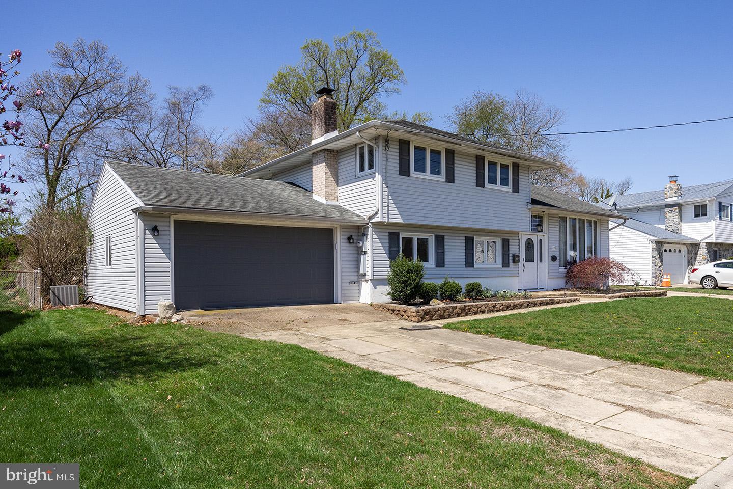 35 LILLIAN PLACE