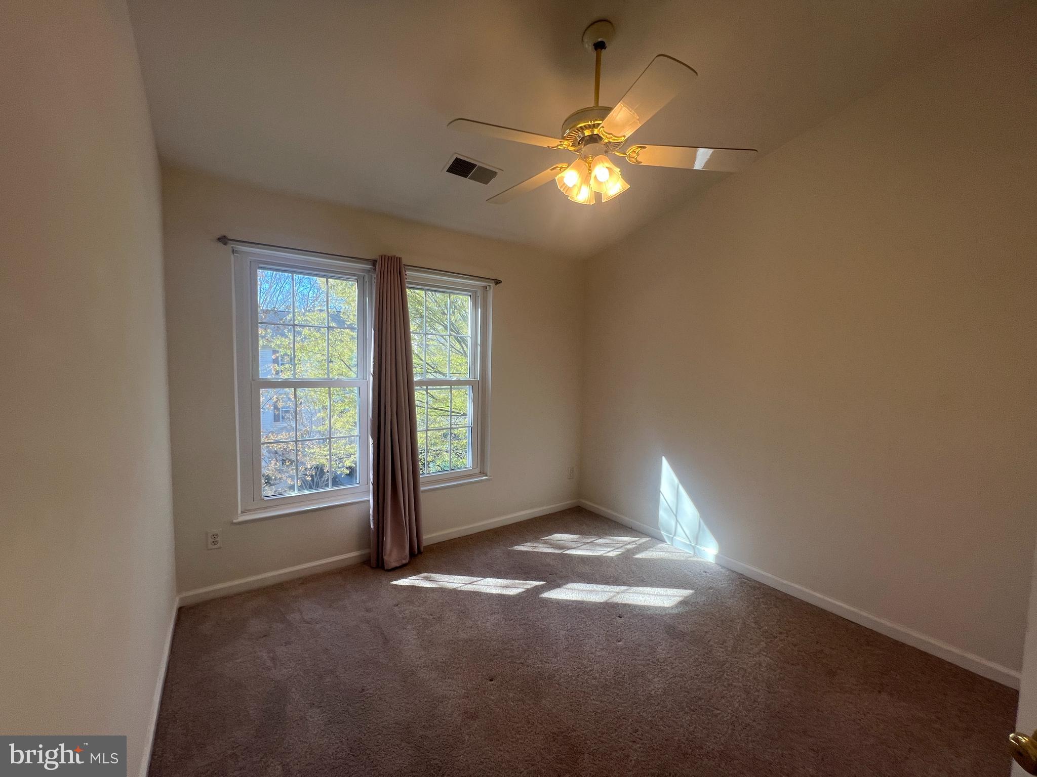 VINCENT LANE - Residential Lease