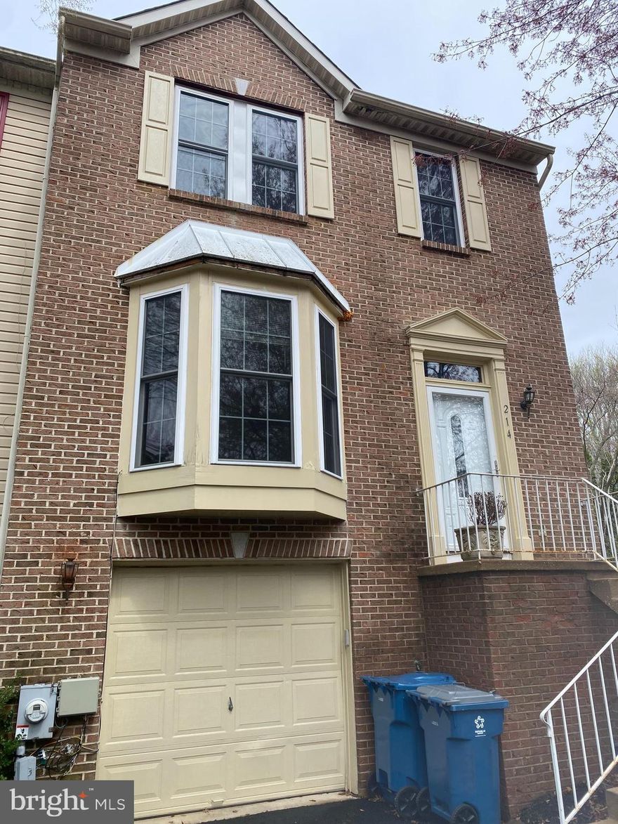 This 3 bed, 2.5 bath end unit townhome is ready for a new occupant! Features include hardwood flooring on the first floor throughout, spacious living room with a bay window, eat-in kitchen with 42" cabinets, vaulted ceilings, fully finished lower lever, one car garage, and a large private deck. Great location in the heart of Pike Creek! Just minutes to retail shops, restaurants, and more. Minimum credit score 625 per applicant. Income of 3-4x the rent per month.