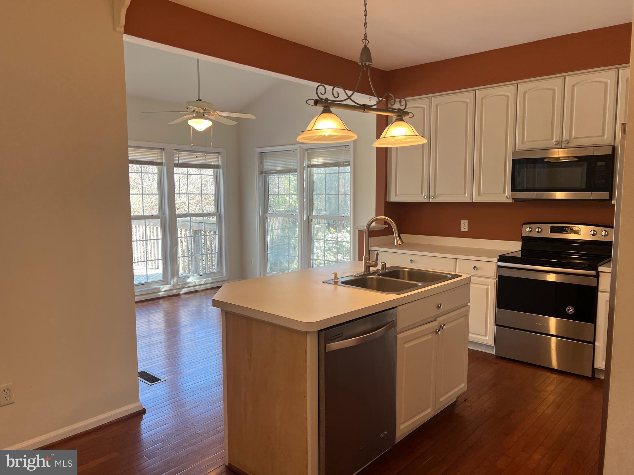 VINCENT LANE - Residential Lease