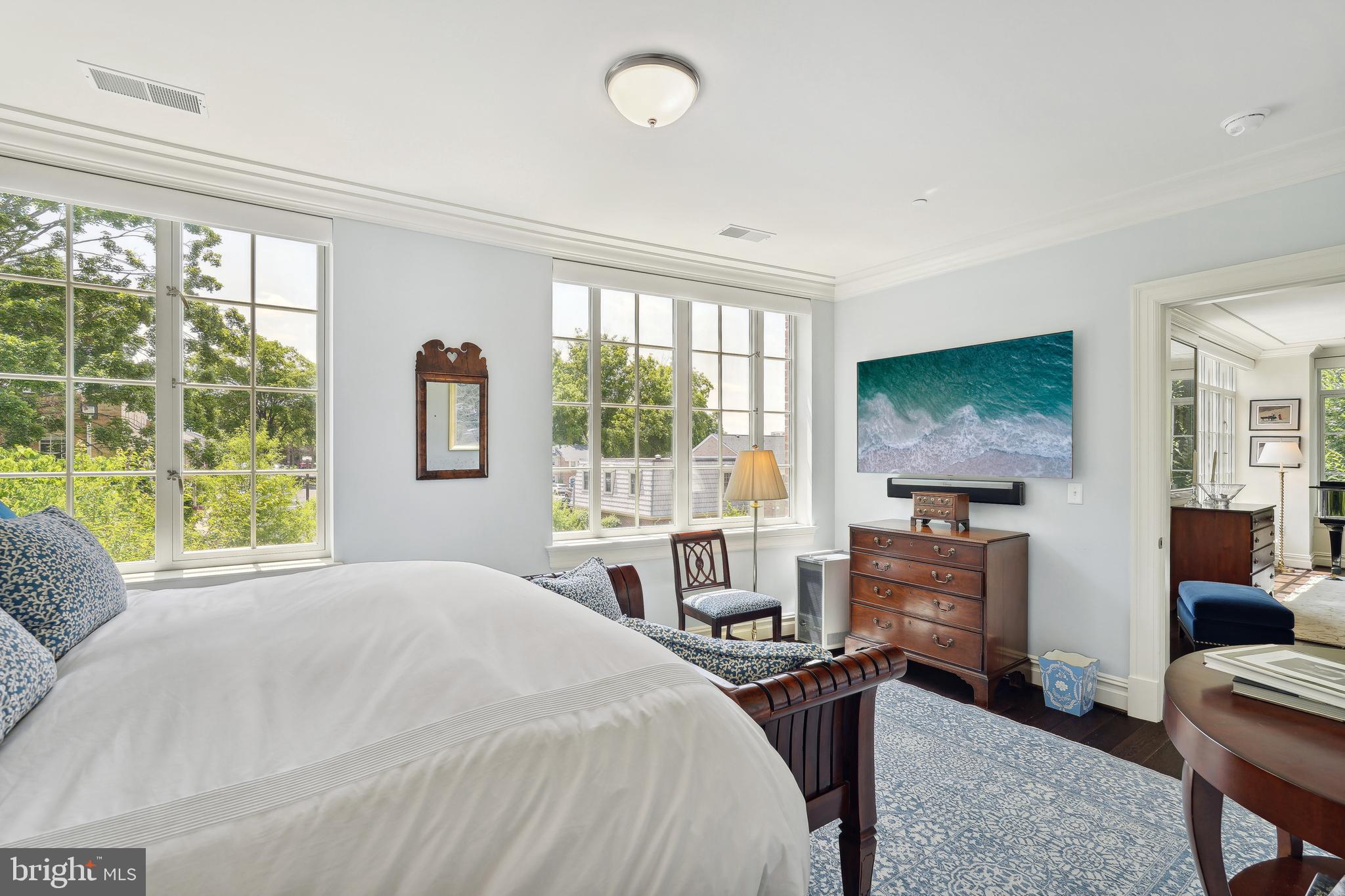 THE SIGNET - Residential