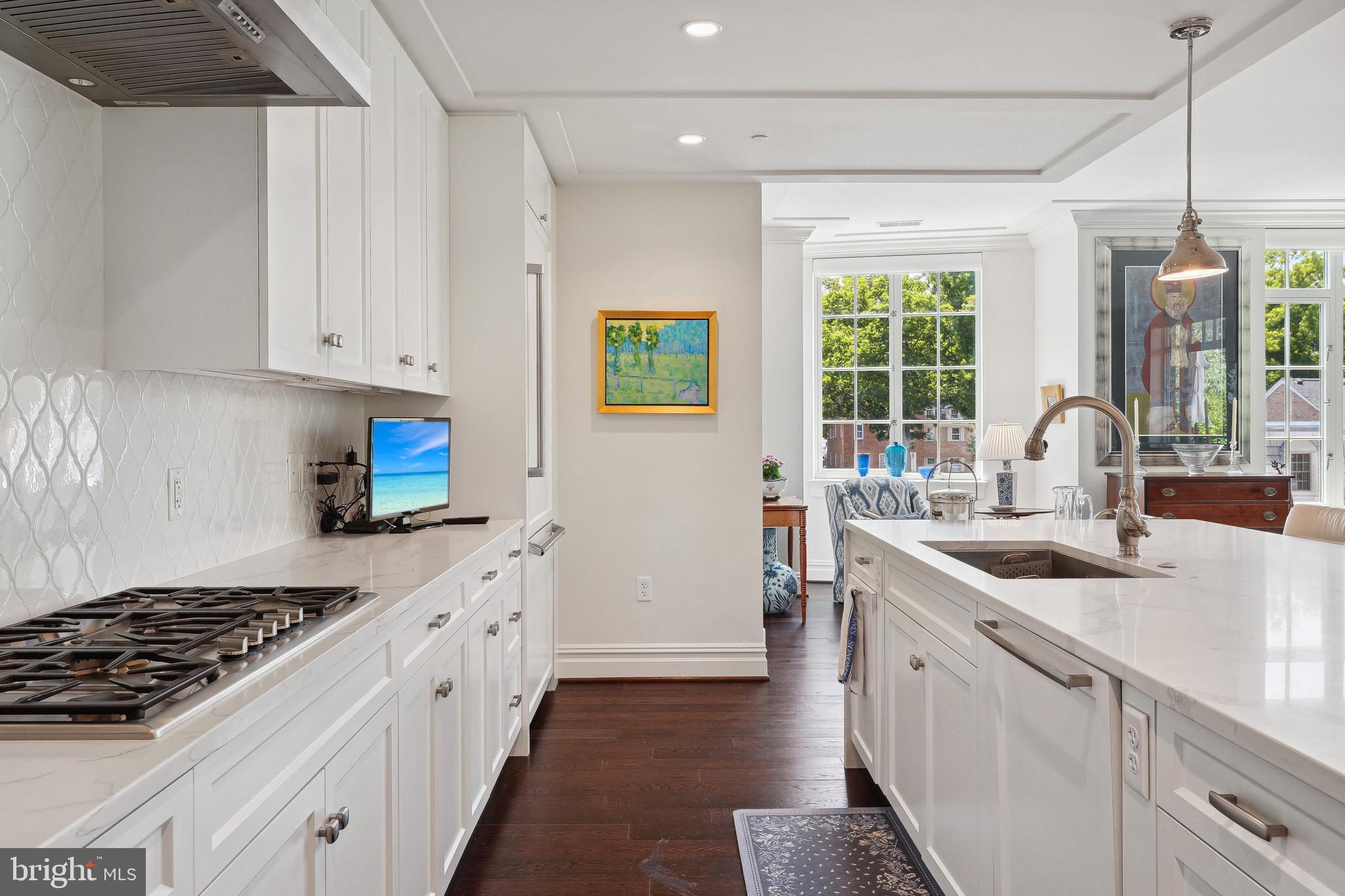 THE SIGNET - Residential