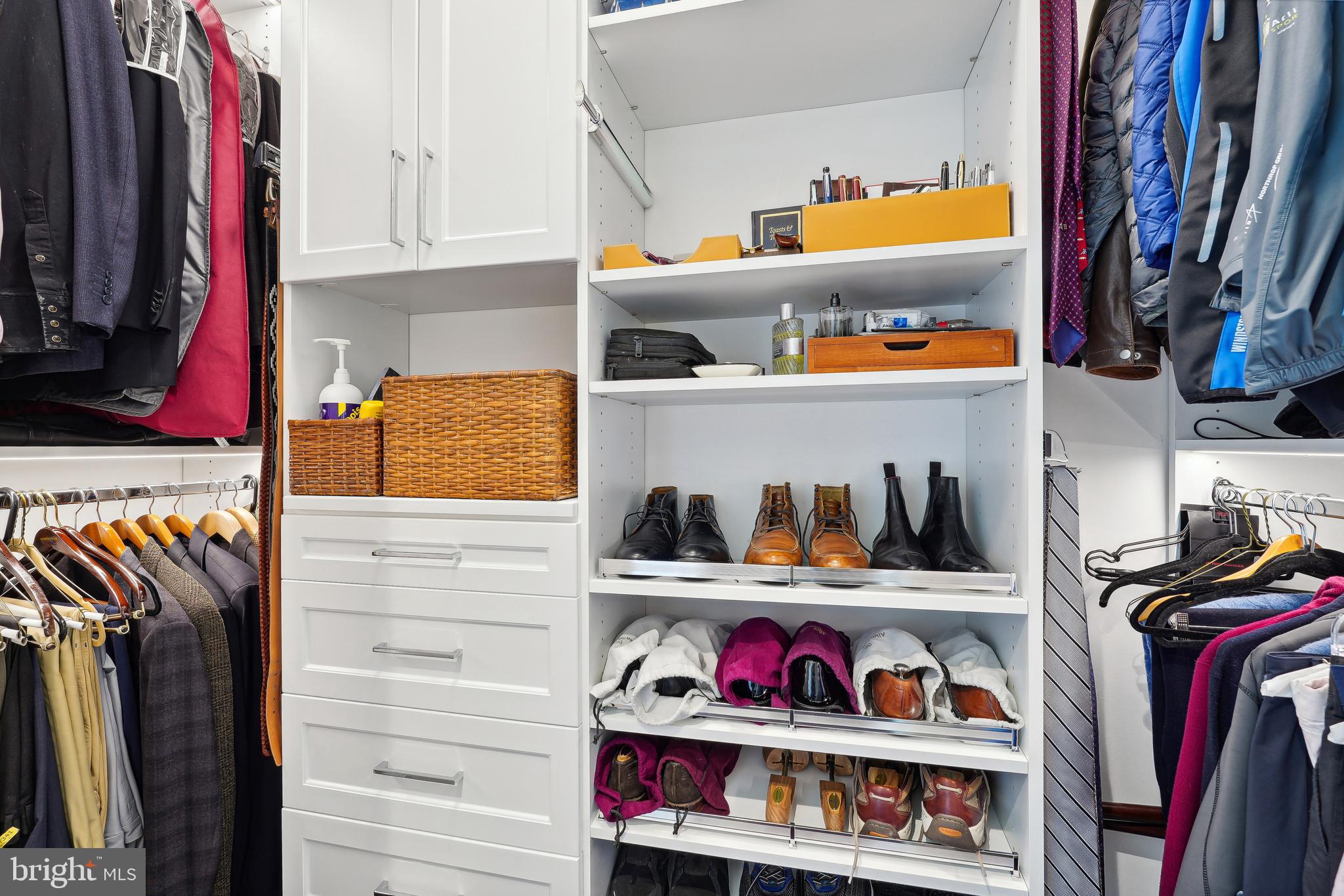 THE SIGNET - Residential