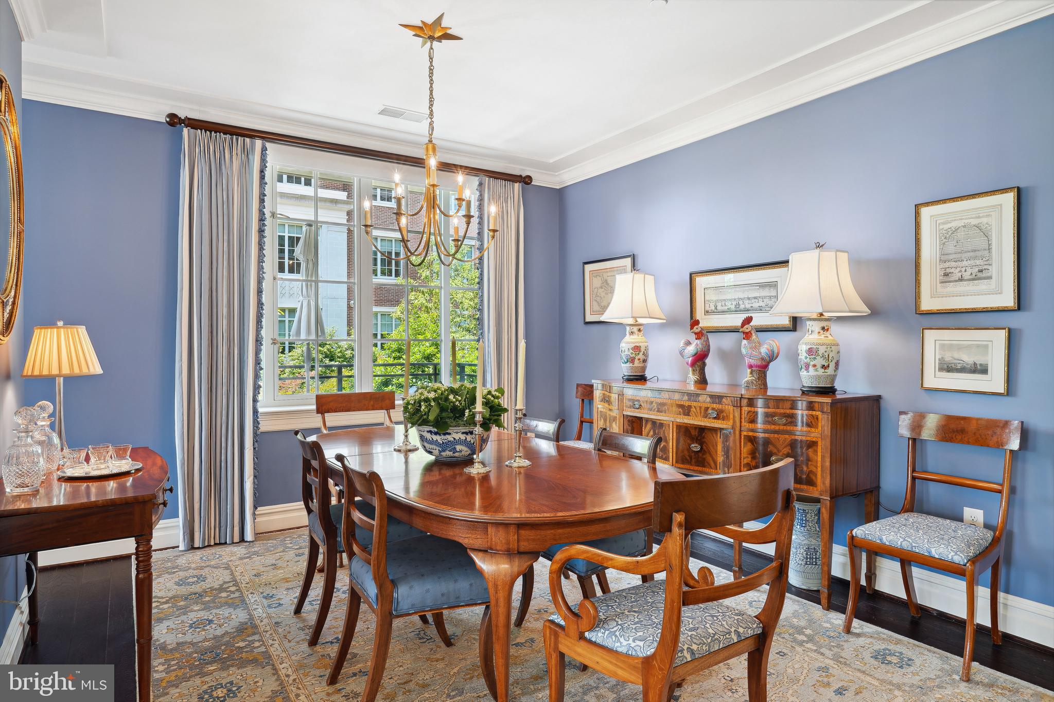 THE SIGNET - Residential