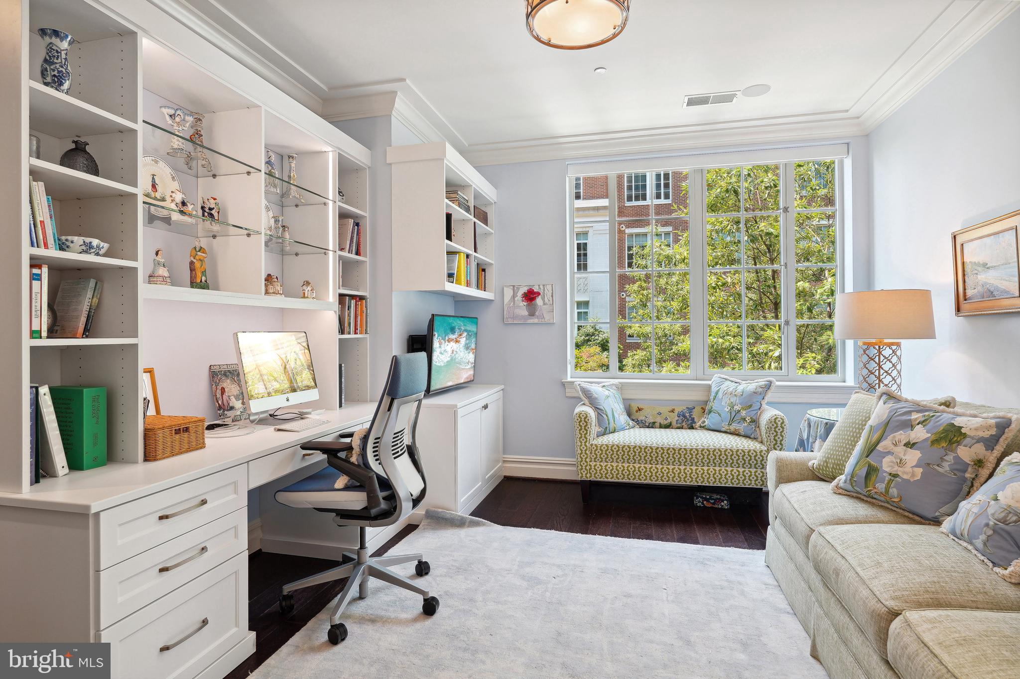 THE SIGNET - Residential