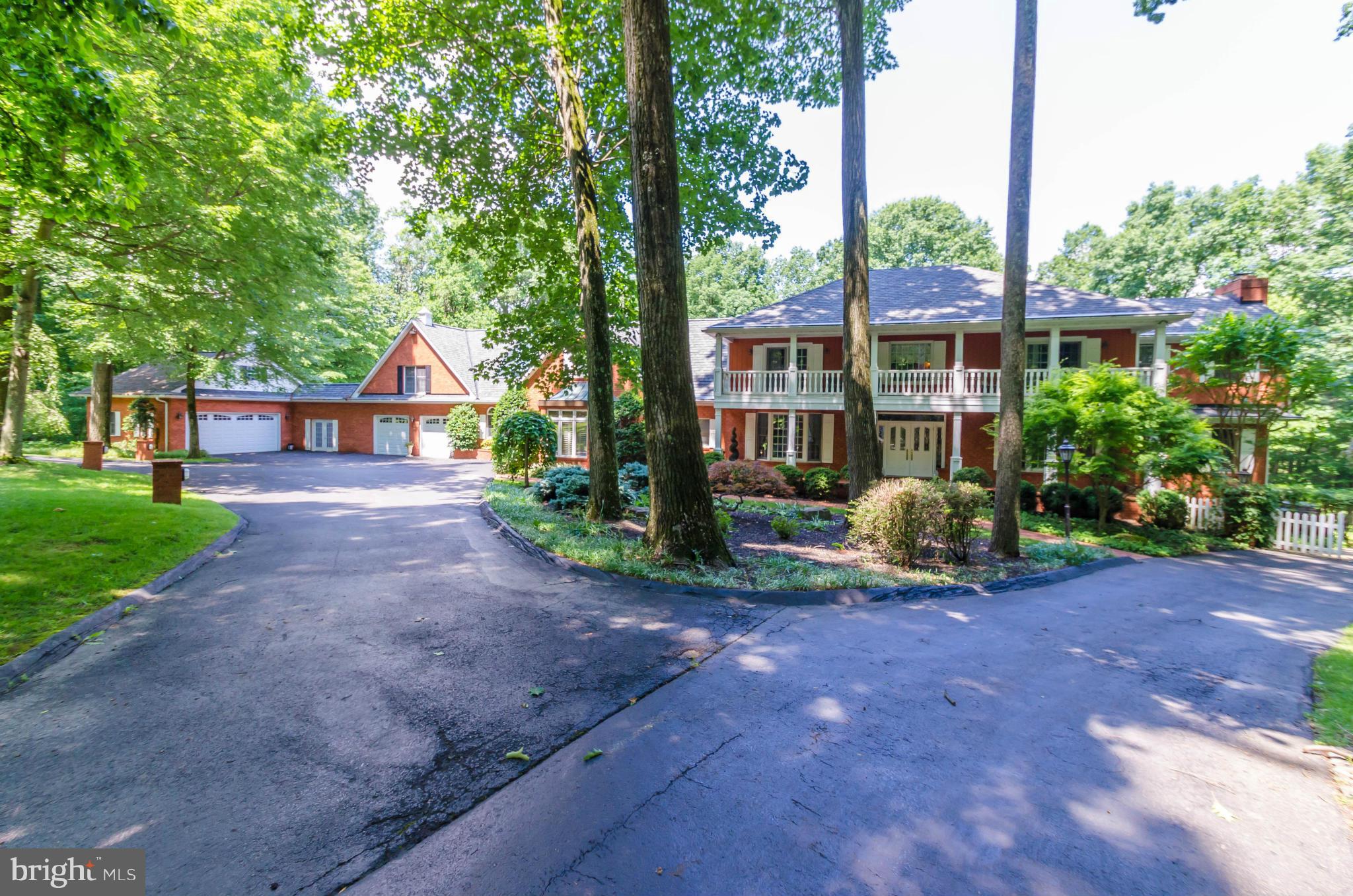 CAVES VALLEY - Residential