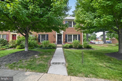 Photo of 6027 Queenston Street, SPRINGFIELD, VA 22152 (MLS # VAFX2317828)