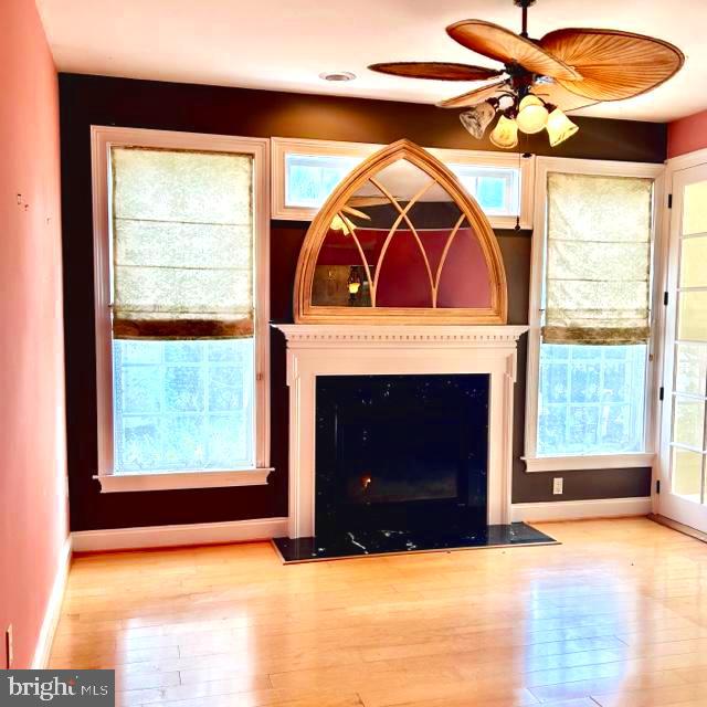 FOXWOOD MANOR - Residential