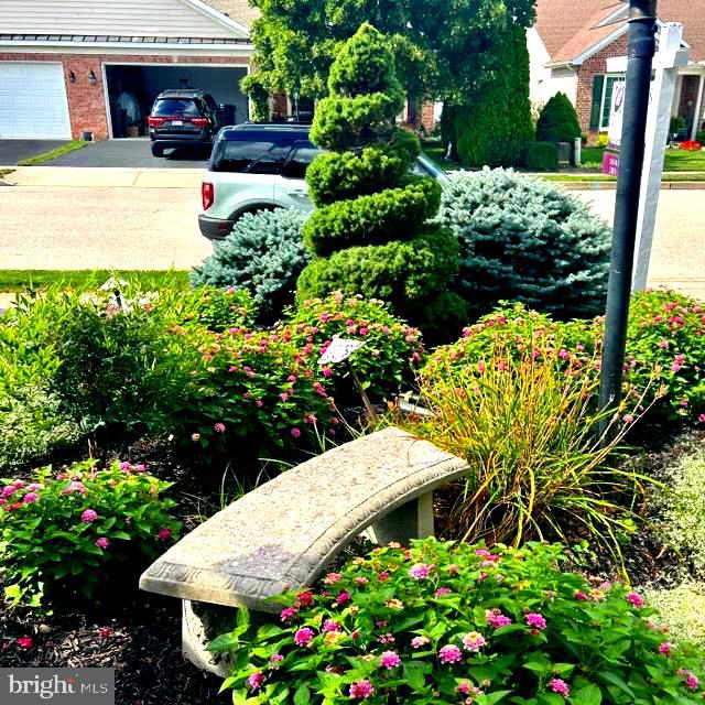 FOXWOOD MANOR - Residential