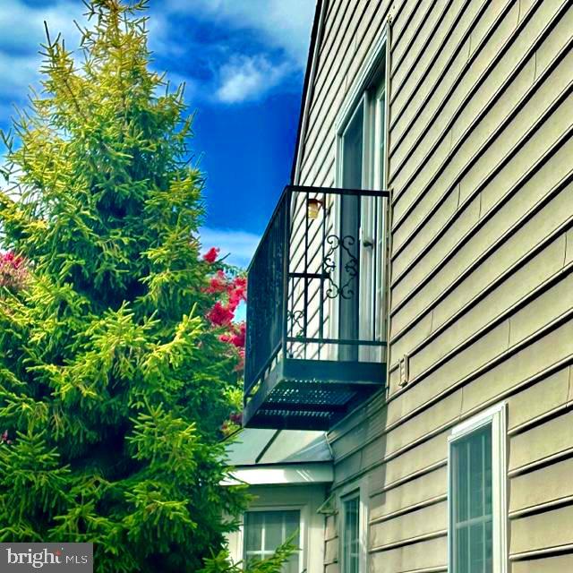 FOXWOOD MANOR - Residential