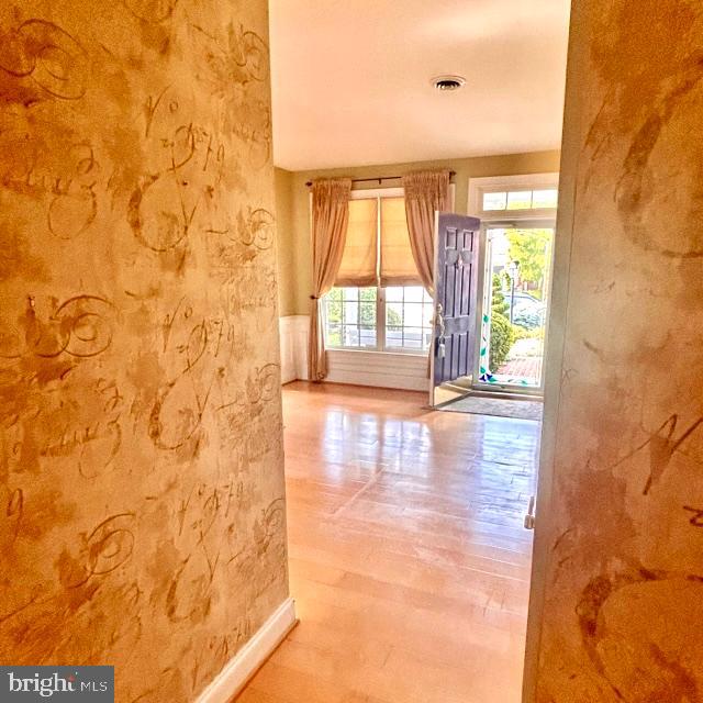 FOXWOOD MANOR - Residential