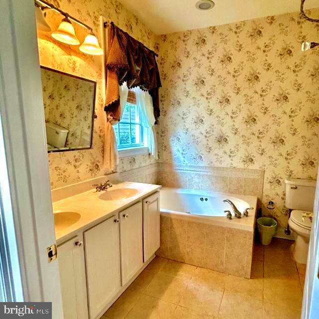 FOXWOOD MANOR - Residential