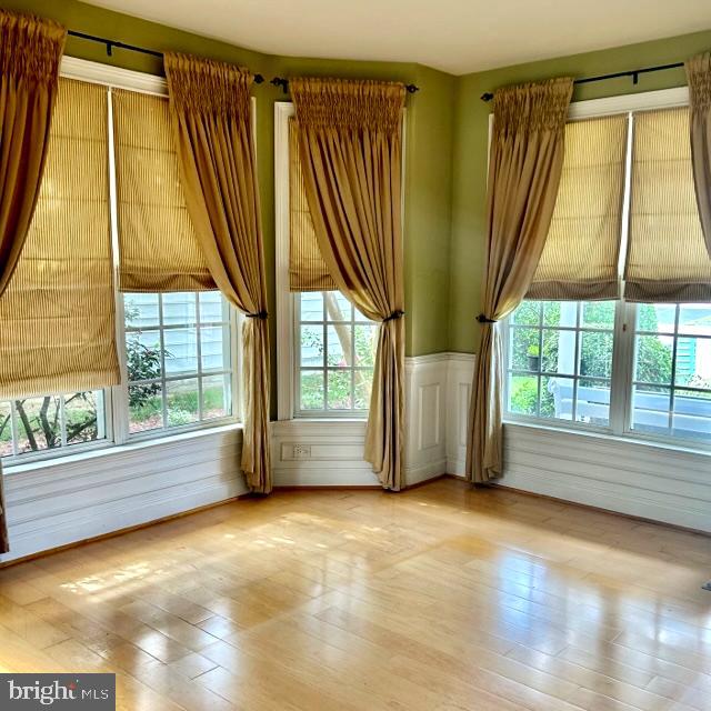 FOXWOOD MANOR - Residential