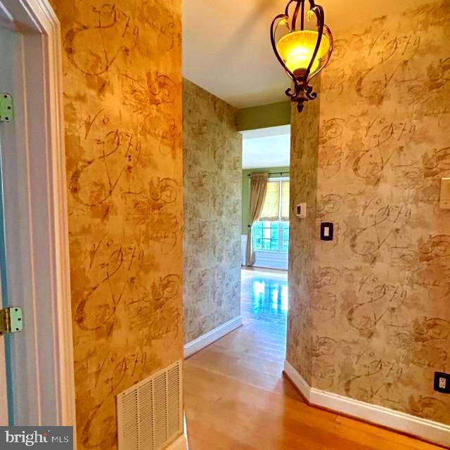 FOXWOOD MANOR - Residential