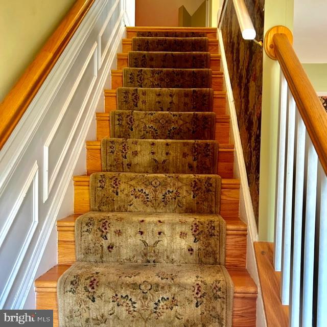 FOXWOOD MANOR - Residential