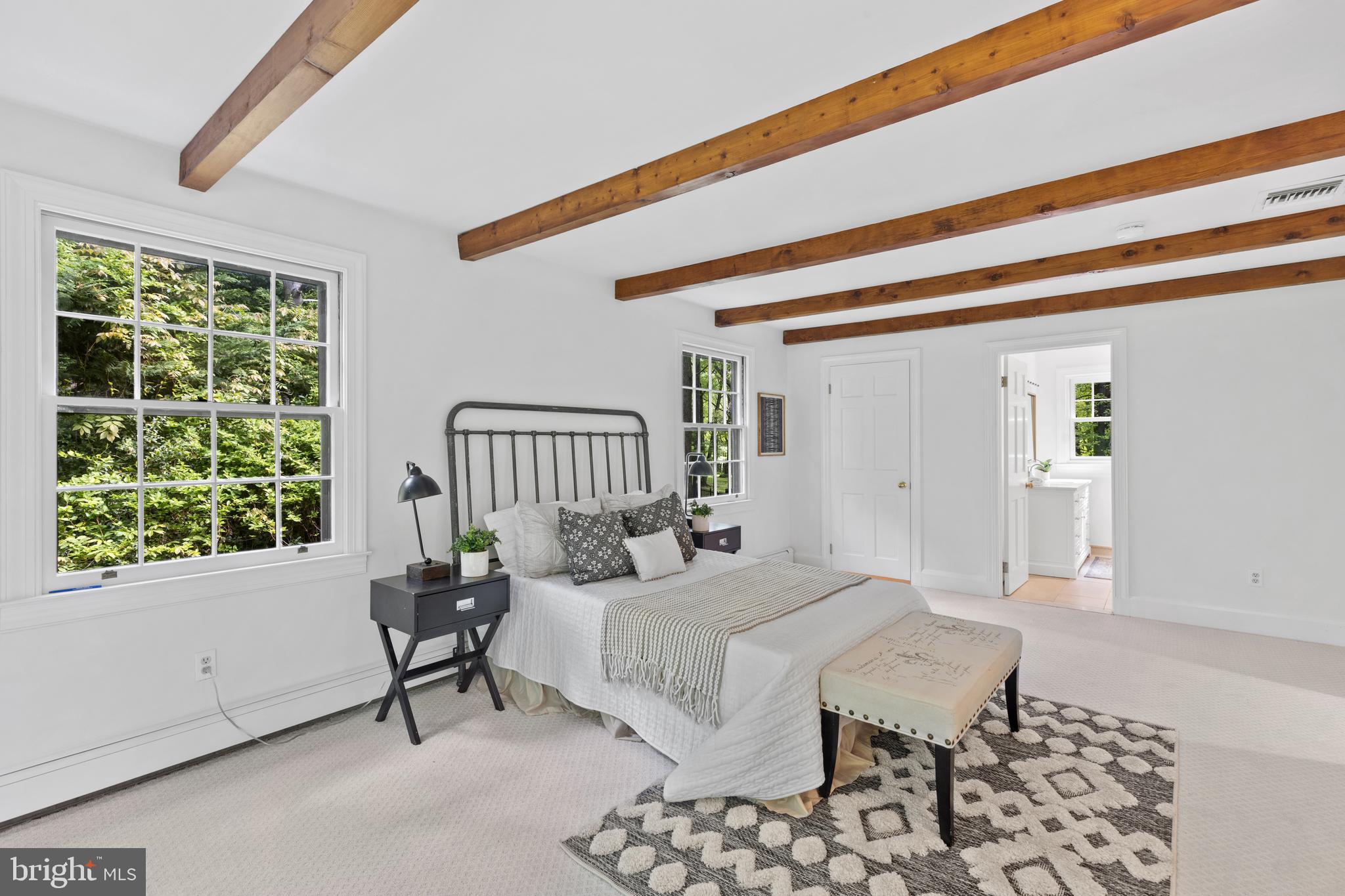 CAVES VALLEY - Residential