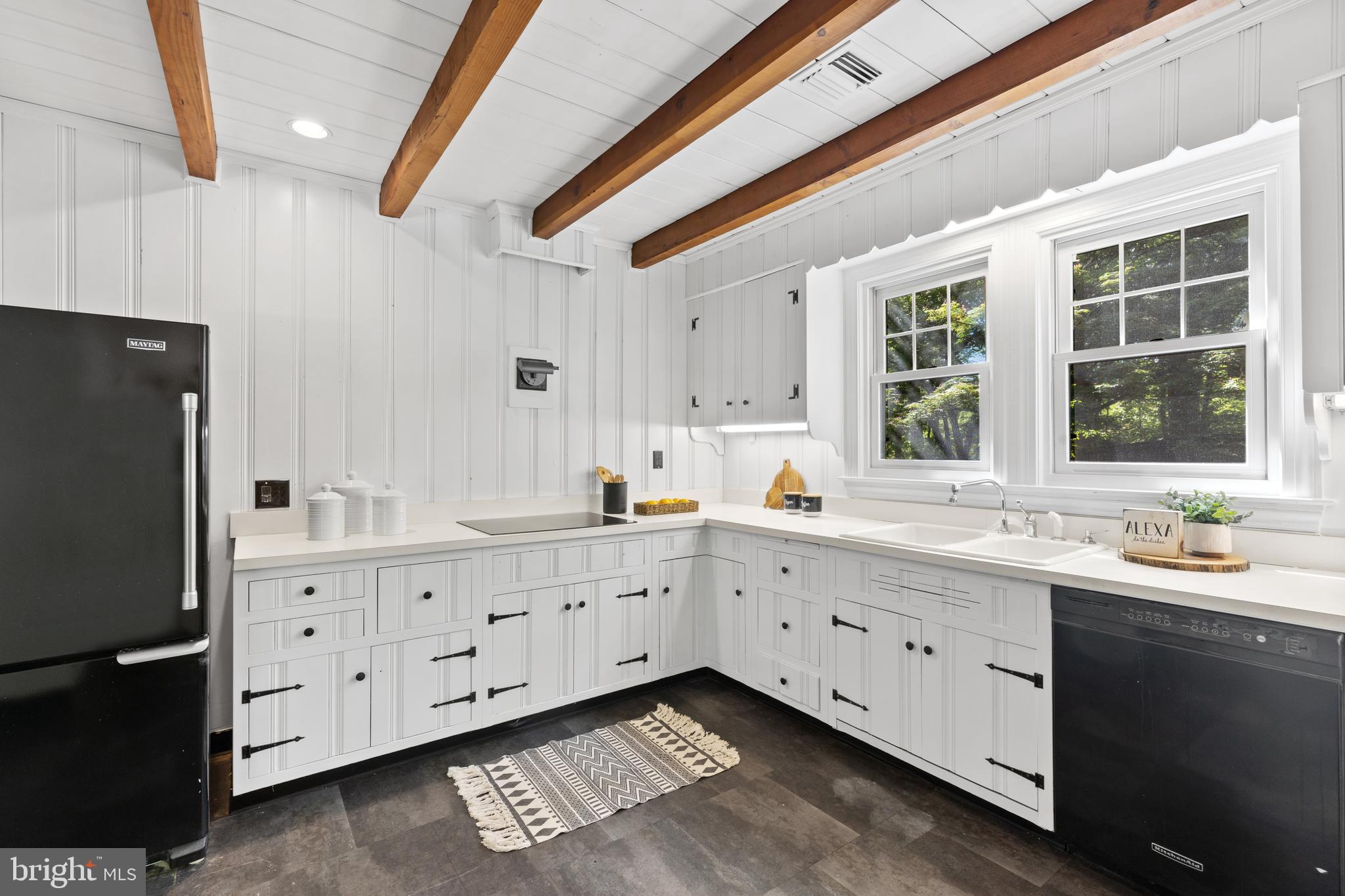 CAVES VALLEY - Residential