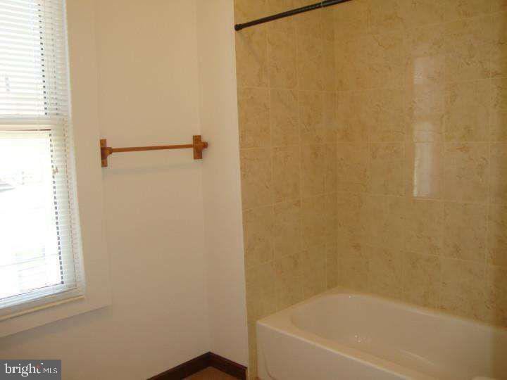 POINT BREEZE - Residential Lease