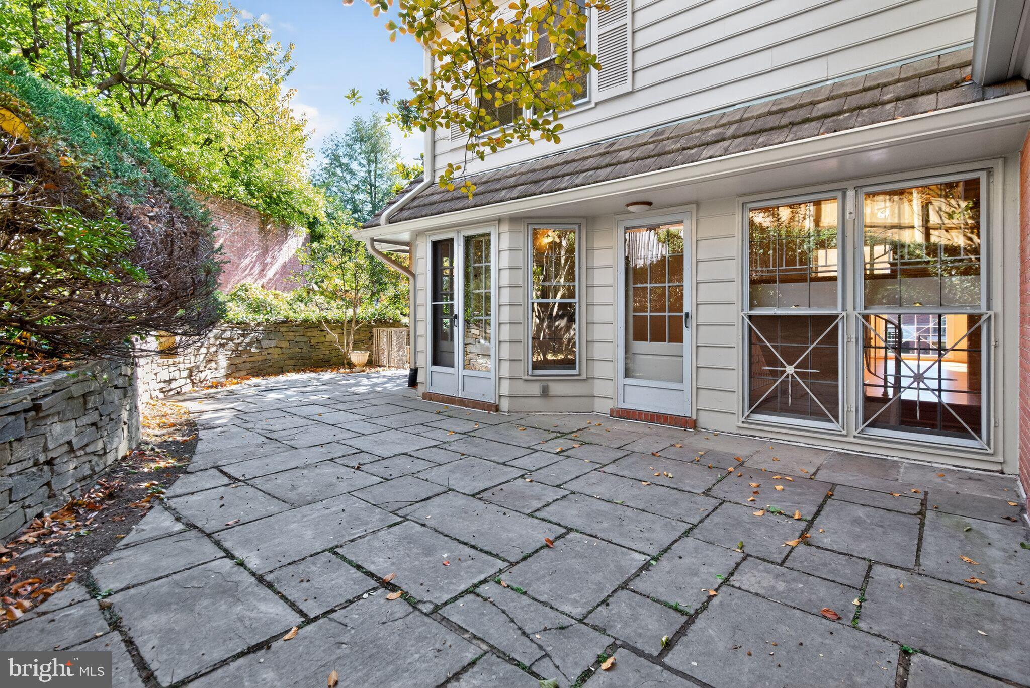 WESTMORELAND HILLS - Residential