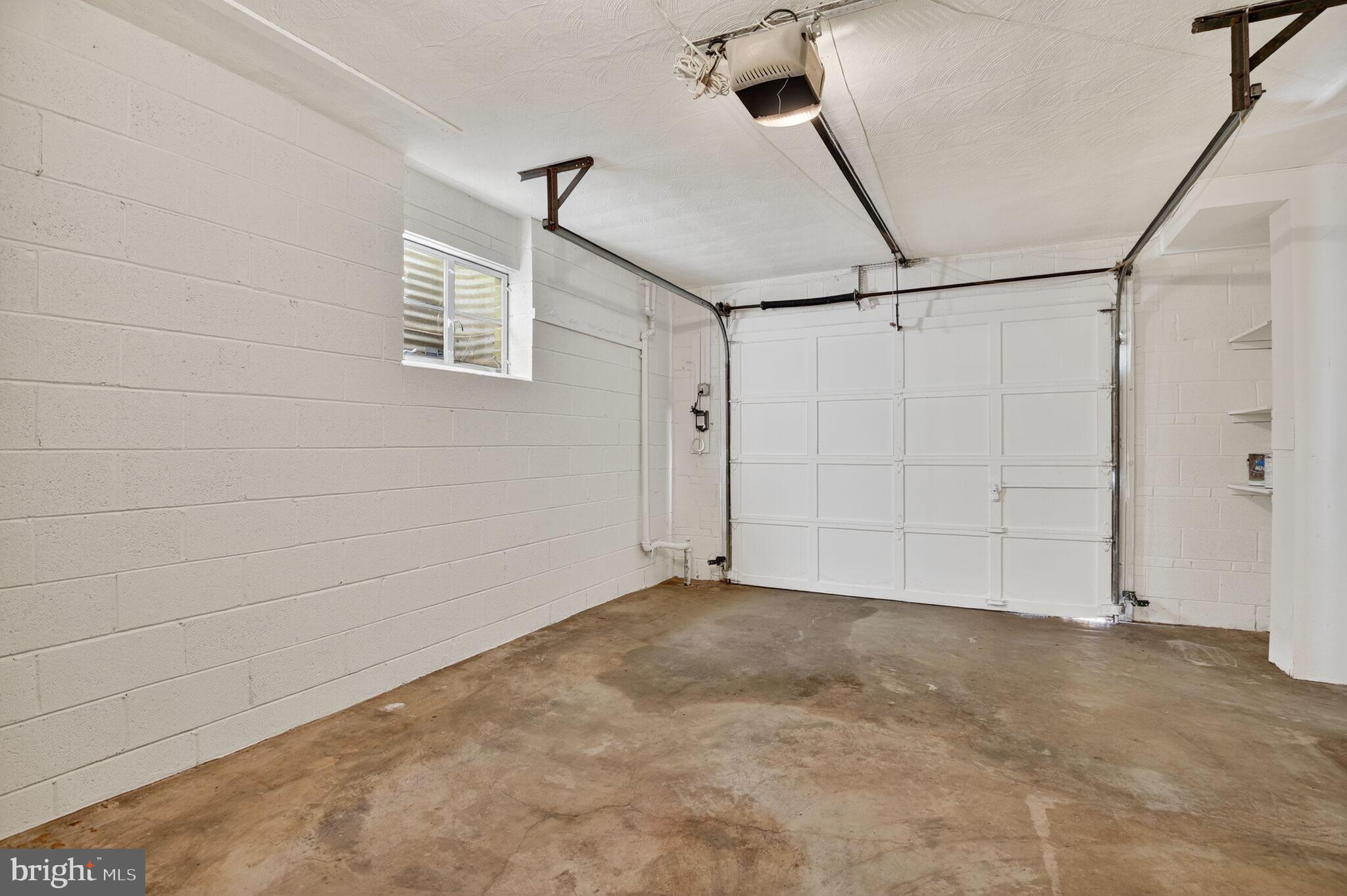 WESTMORELAND HILLS - Residential