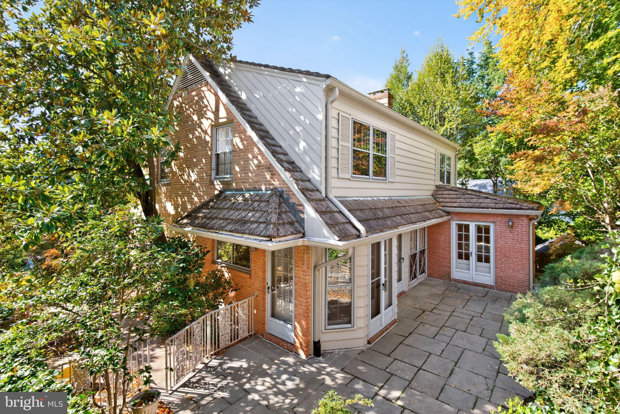 WESTMORELAND HILLS - Residential