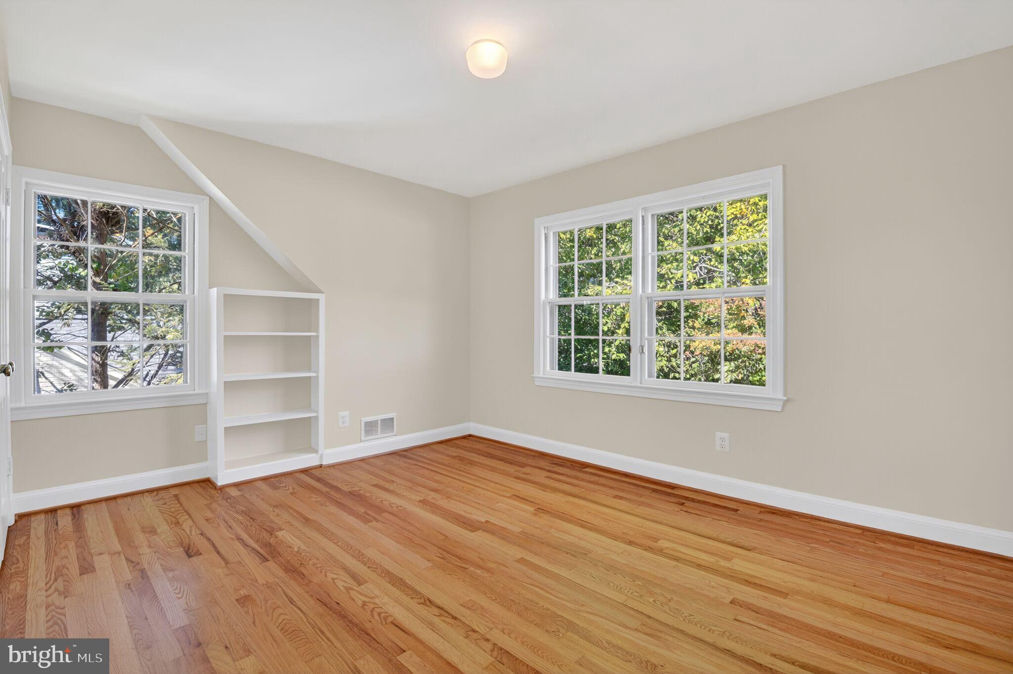 WESTMORELAND HILLS - Residential