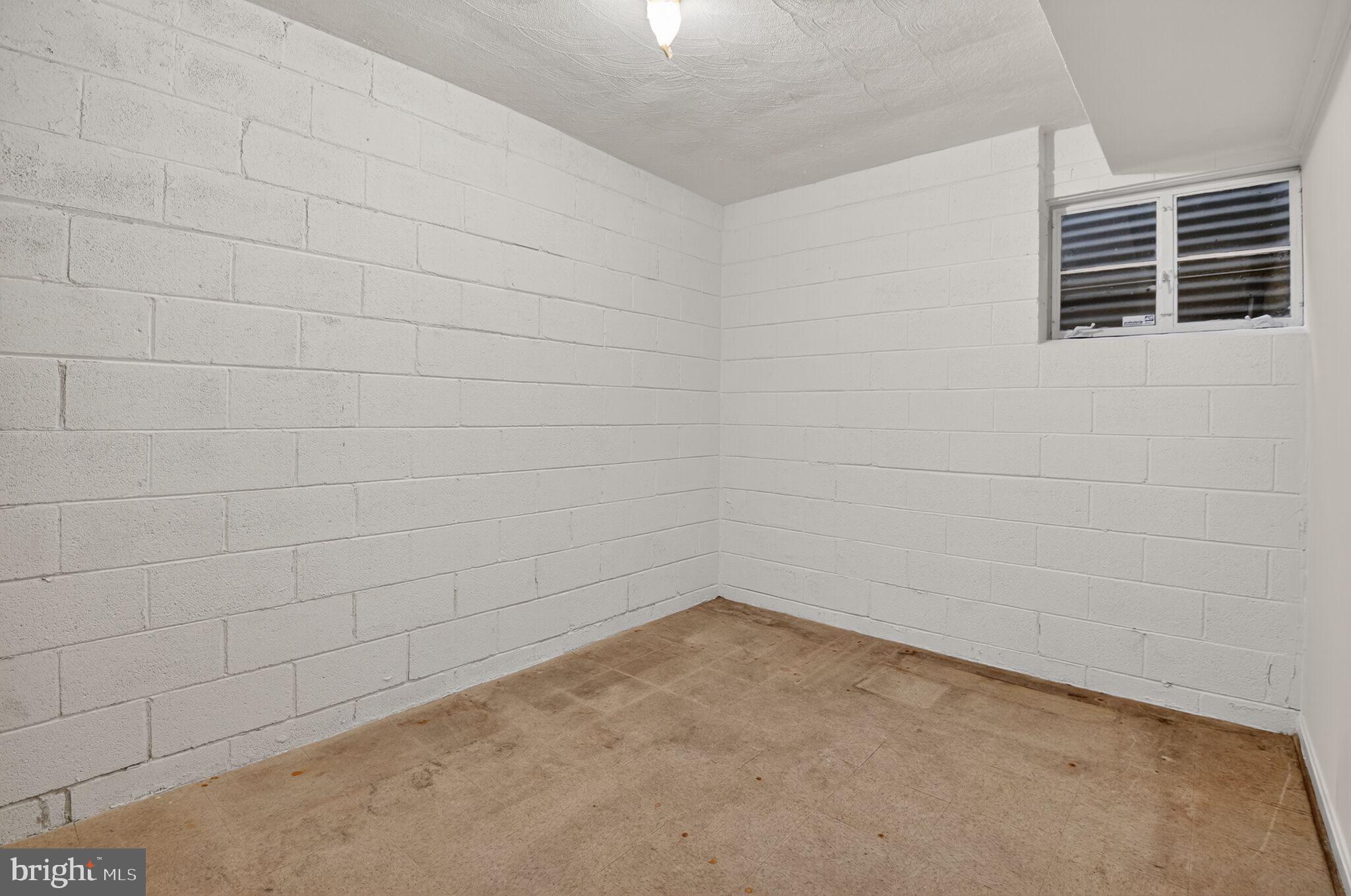 WESTMORELAND HILLS - Residential