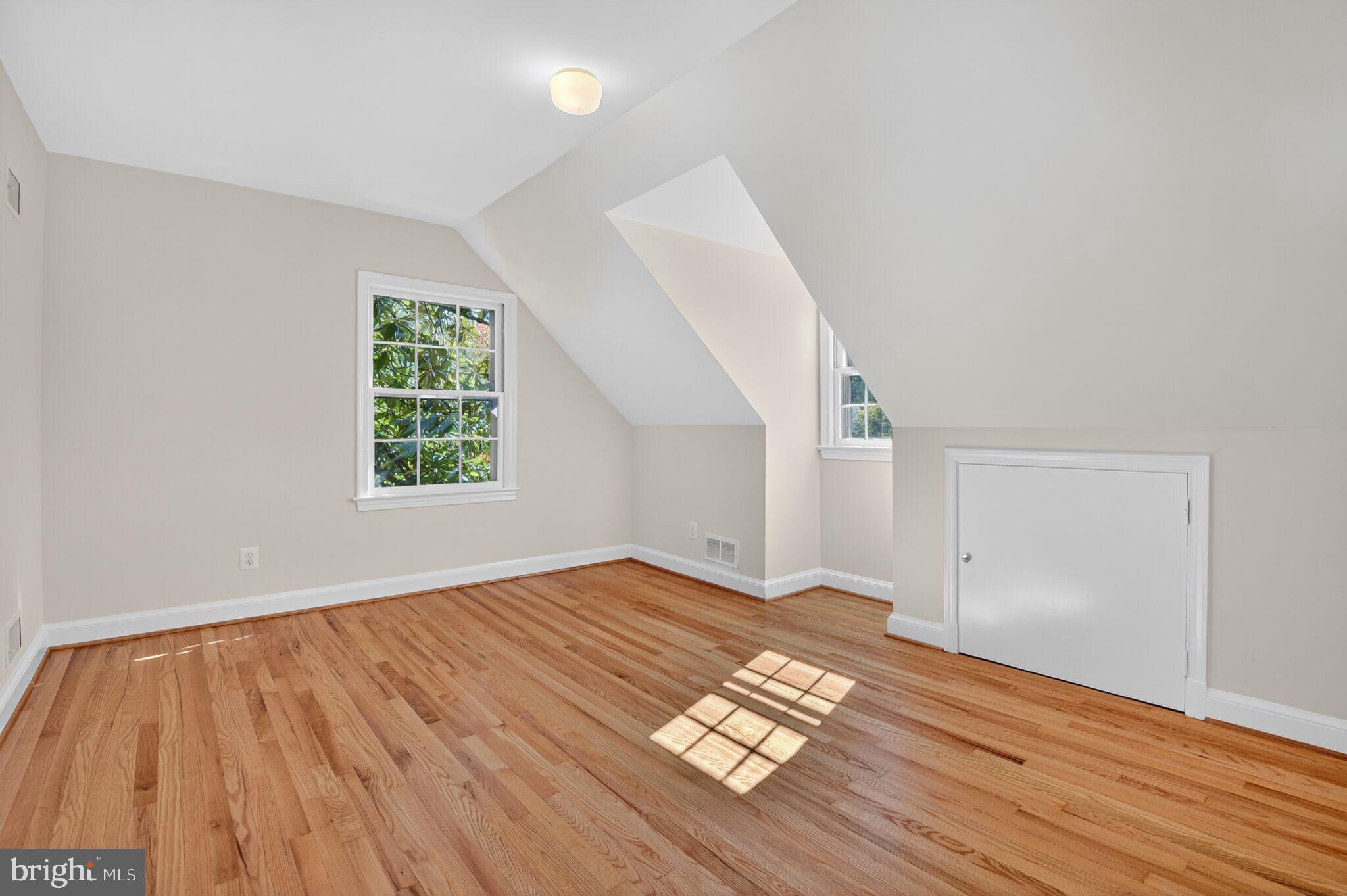 WESTMORELAND HILLS - Residential