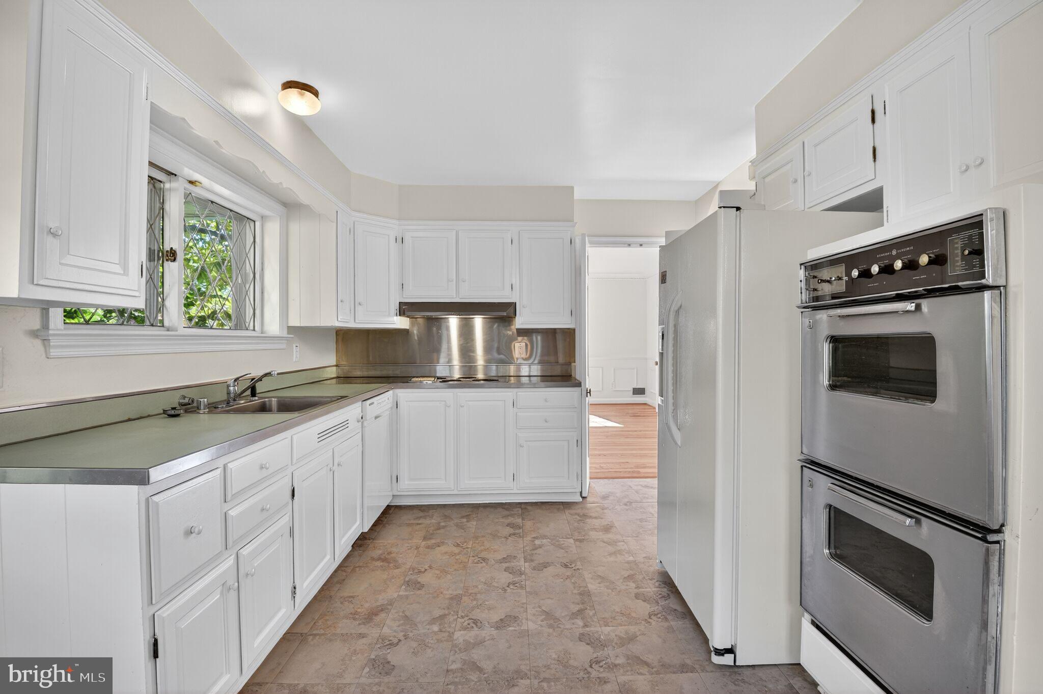 WESTMORELAND HILLS - Residential