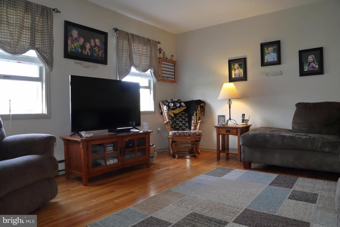 PINE LANE ESTATES - Residential