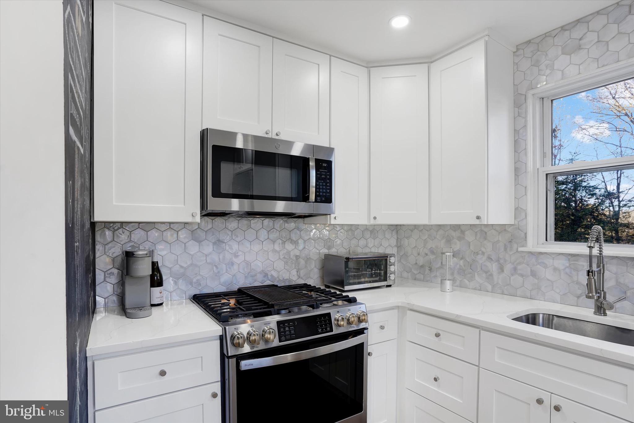 BROOKTHORPE HILLS - Residential