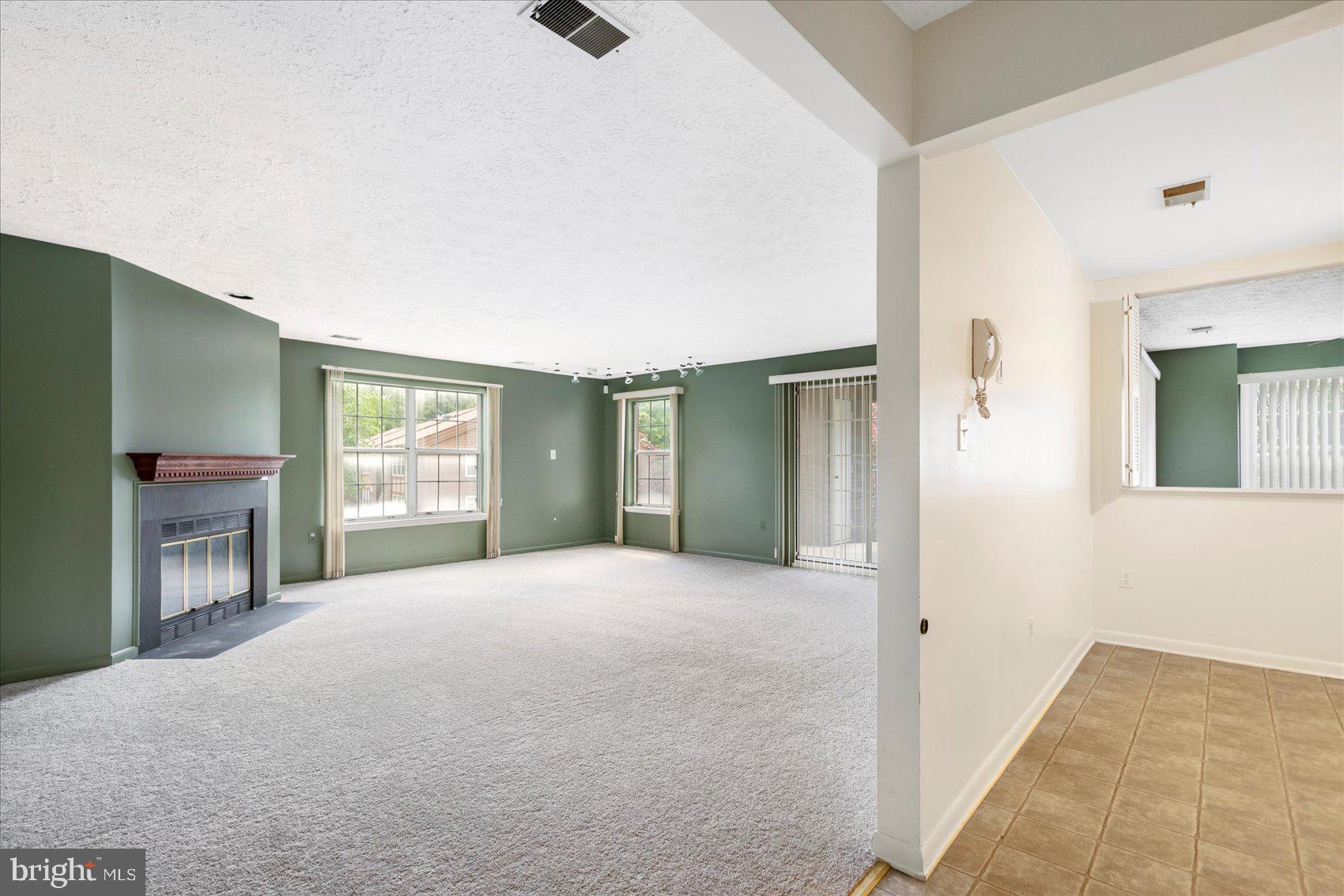 2201 WOODBOX LANE B 2201B